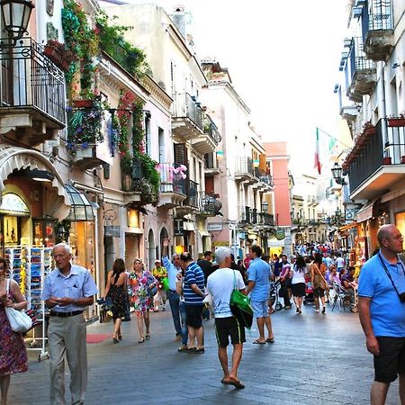 Incantevole E Storico Appartamento In Pieno Centro Taormina Exterior foto