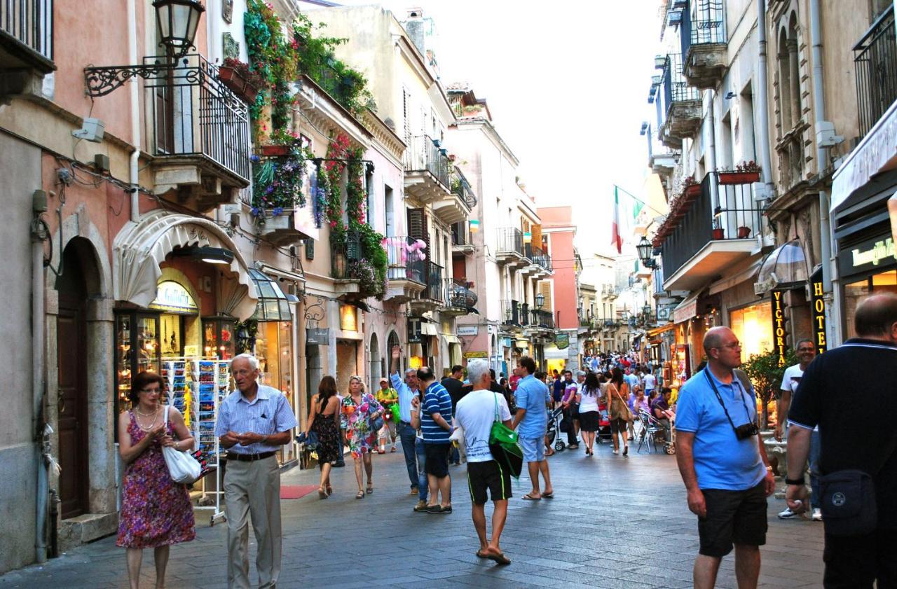 Incantevole E Storico Appartamento In Pieno Centro Taormina Exterior foto